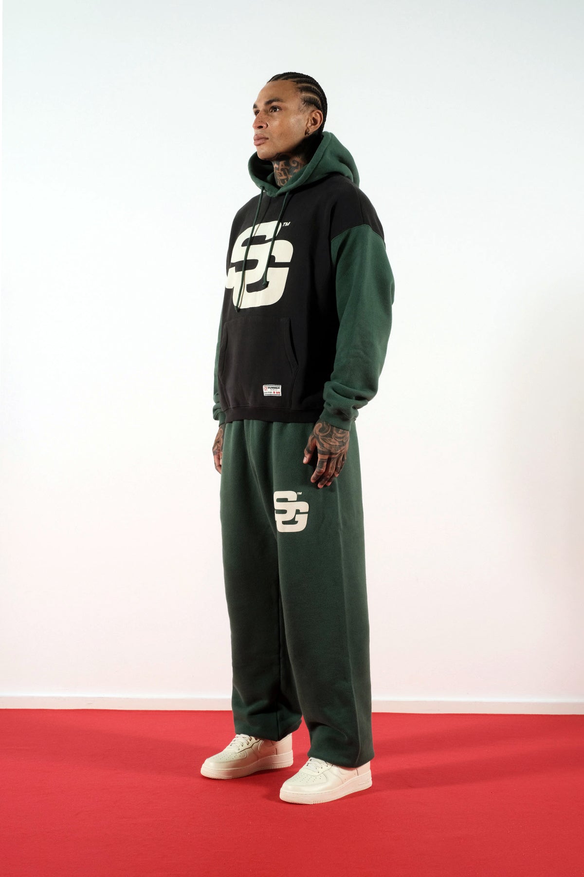 SG24 CONTRAST HOODIE - JET BLACK & HUNTER GREEN