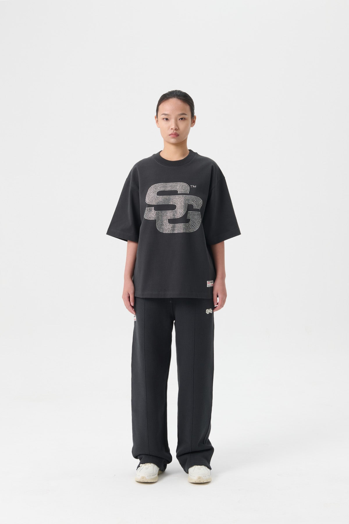 SG24 RHINESTONES LOGO TEE - JET BLACK