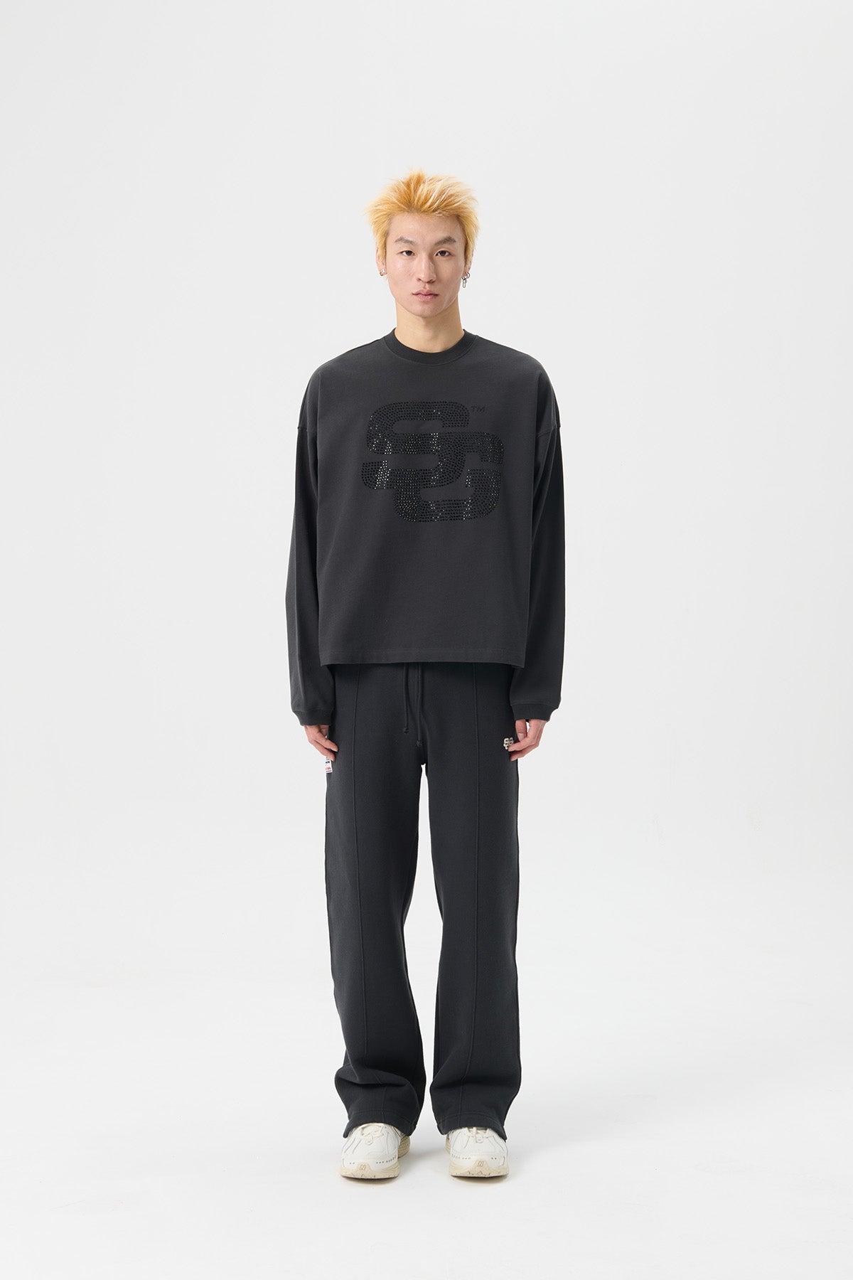 SG24 RHINESTONES LOGO LS TEE - JET BLACK